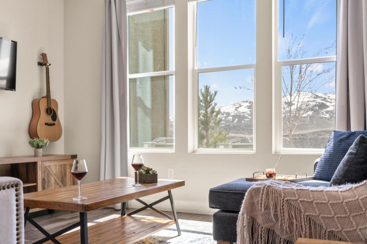 Apartamento Luxury Retreat - King Beds, Hot Tub, & Pool - Family & Remote Work Friendly Reno Exterior foto