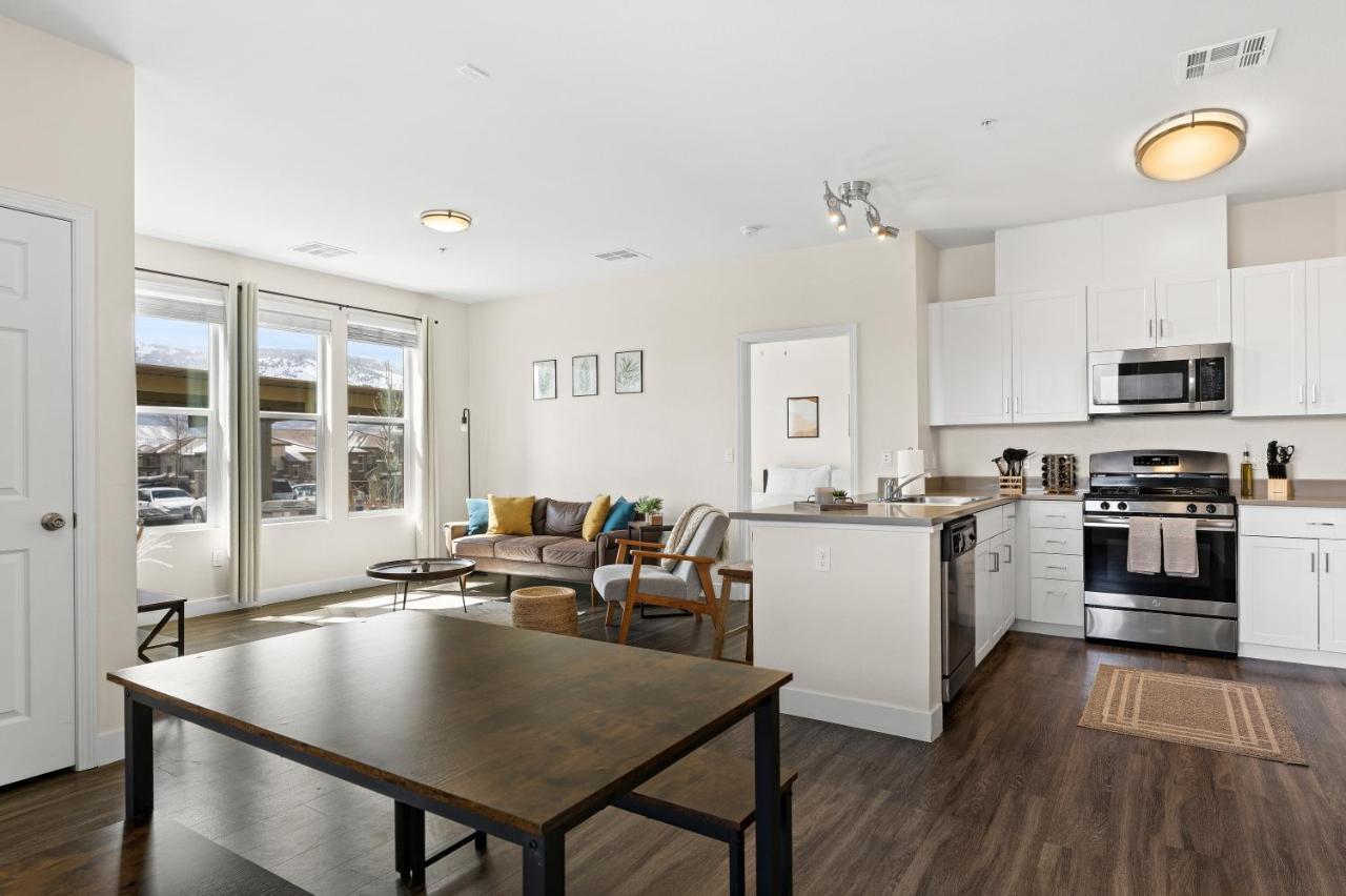 Apartamento Luxury Retreat - King Beds, Hot Tub, & Pool - Family & Remote Work Friendly Reno Exterior foto