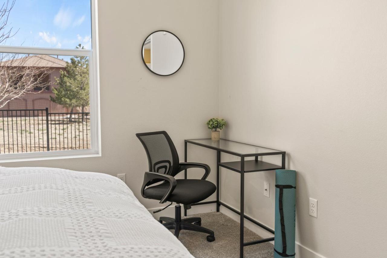 Apartamento Luxury Retreat - King Beds, Hot Tub, & Pool - Family & Remote Work Friendly Reno Exterior foto